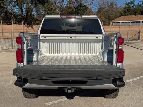 Used 2020 Chevrolet Silverado 1500 Custom w/ Custom Value Package image 25