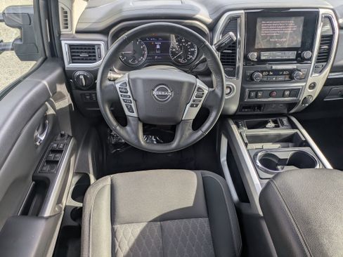 Used 2023 Nissan Titan SV w/ SV Convenience Package RWD image 15