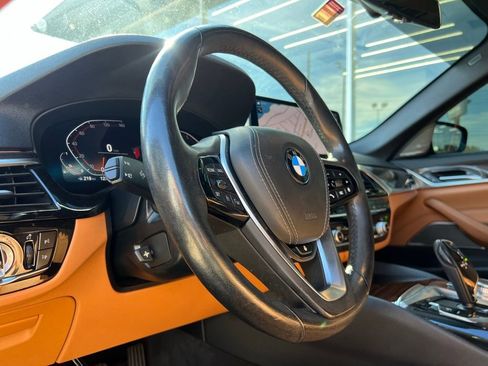 Used 2021 BMW 530i image 24