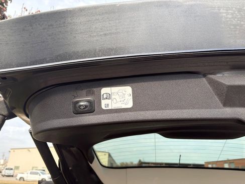 Used 2018 Ford Escape Titanium w/ Ford Safe & Smart Package image 26