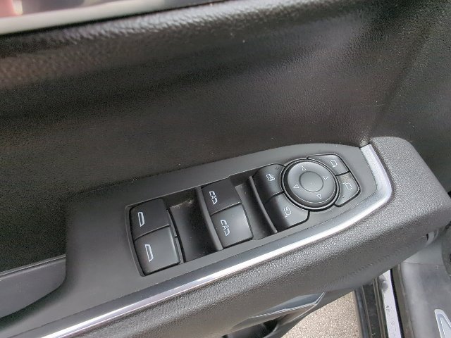 Used 2025 GMC Sierra 1500 SLT AWD/4WD image 13