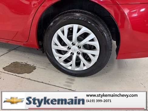 Used 2018 Toyota Corolla L image 8