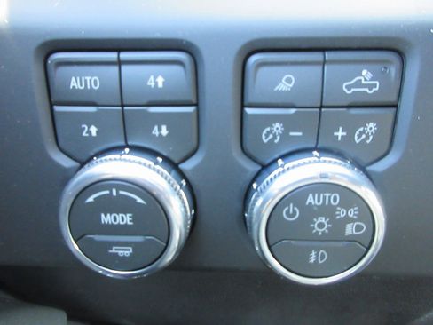 New 2026 GMC Sierra 1500 AT4 w/ AT4 Premium Package image 18