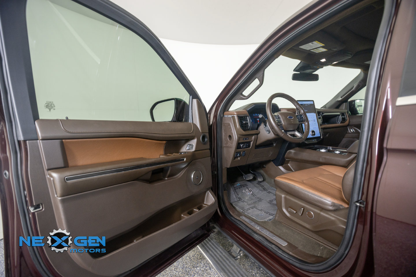 Used 2024 Ford Expedition King Ranch AWD/4WD image 12