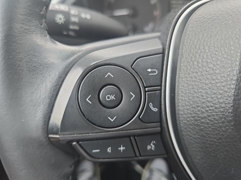 Used 2024 Toyota Corolla Cross LE w/ Moonroof Package FWD image 16