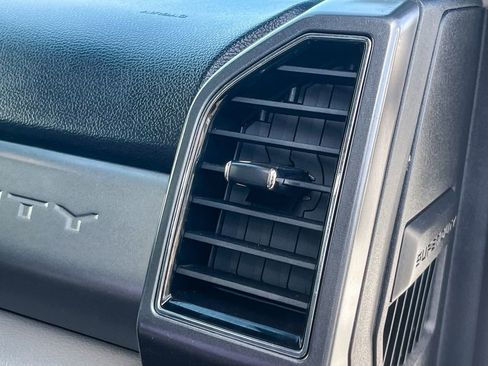 Used 2022 Ford F450 XLT image 35