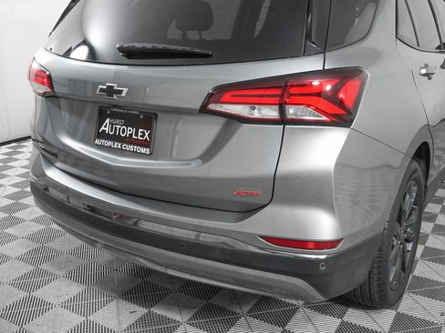 Used 2023 Chevrolet Equinox RS image 32