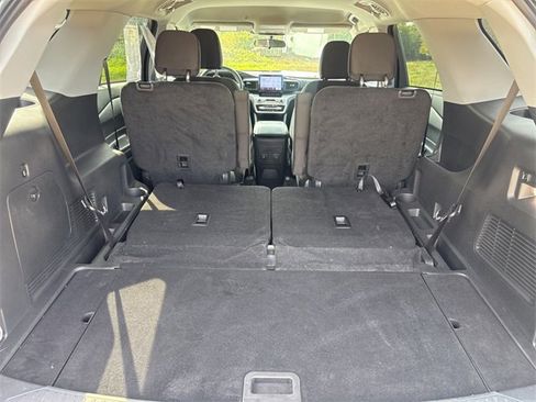 Used 2023 Ford Explorer XLT image 50