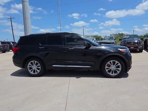 Used 2021 Ford Explorer Limited w/ Equipment Group 301A RWD image 9