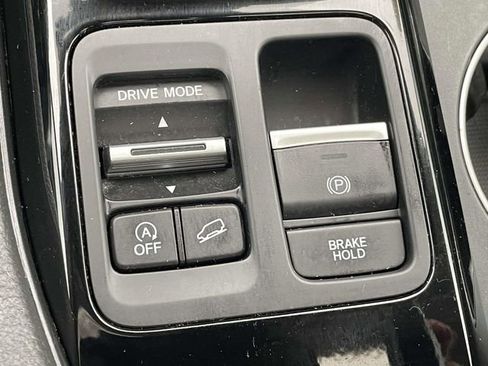 Used 2025 Honda Pilot Touring image 42