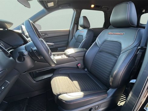 Used 2025 Nissan Pathfinder Rock Creek image 25