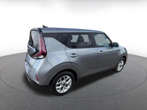 Used 2025 Kia Soul LX w/ LX Technology Package image 15