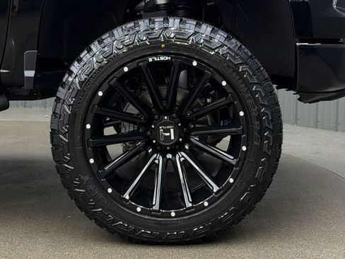 Used 2026 Chevrolet Silverado 1500 LT Trail Boss w/ Convenience Package II AWD/4WD image 9