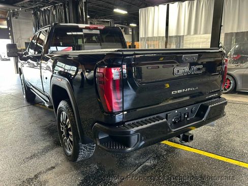 Used 2025 GMC Sierra 2500 Denali Ultimate AWD/4WD image 5