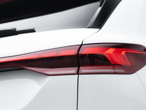 Used 2025 Audi Q6 e-tron Premium Plus w/ Premium Plus image 30