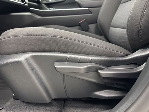 New 2026 Chevrolet Equinox LT w/ LPO, Floor Liner Package image 10