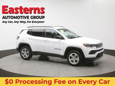 Used 2024 Jeep Compass Latitude AWD/4WD image 47