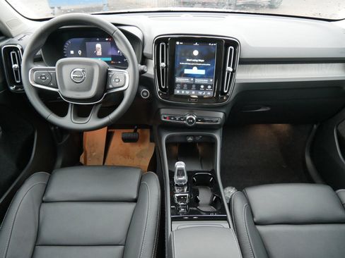 New 2026 Volvo XC40 B5 Plus w/ Protection Package Premier AWD/4WD image 7