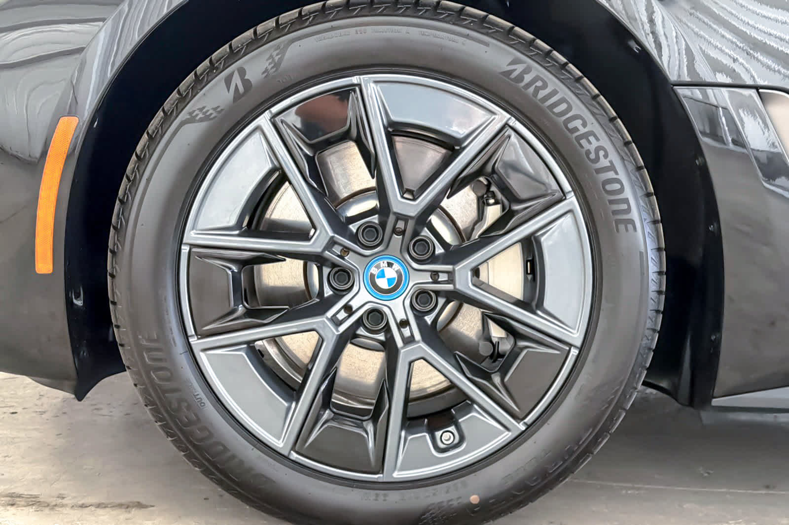 Used 2024 BMW i4 eDrive35 w/ Convenience Package RWD image 26