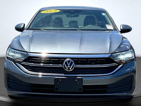 Used 2024 Volkswagen Jetta SE FWD image 1
