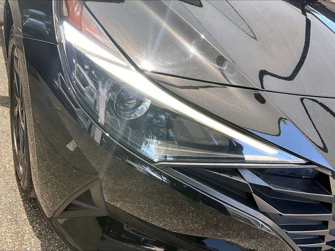 Used 2023 Hyundai Elantra SEL FWD image 27