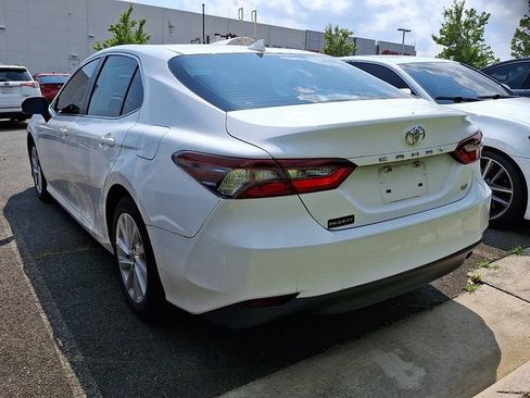 Used 2022 Toyota Camry LE FWD image 10
