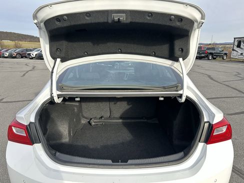 Used 2024 Chevrolet Malibu LT image 19
