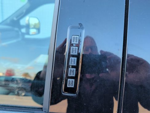 Used 2024 Ford F150 Lariat w/ Bed Utility Package AWD/4WD image 16