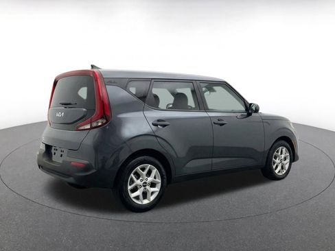 Used 2025 Kia Soul LX w/ LX Technology Package FWD image 9