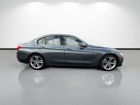 Used 2017 BMW 330i Sedan RWD image 2