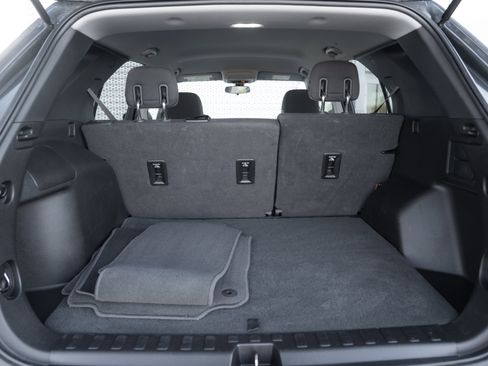 Used 2018 Chevrolet Equinox LT image 23