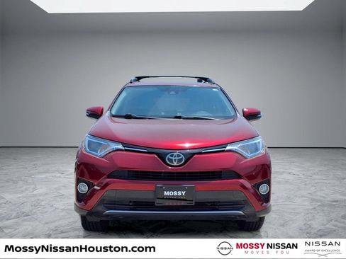 Used 2018 Toyota RAV4 XLE FWD image 3