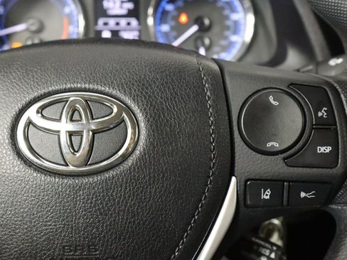 Used 2017 Toyota Corolla LE FWD image 10