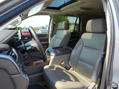 Used 2017 Chevrolet Tahoe Premier AWD/4WD image 12