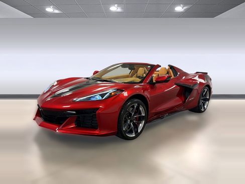 Used 2025 Chevrolet Corvette Z06 w/ Chrome Exterior Badge Package RWD image 32