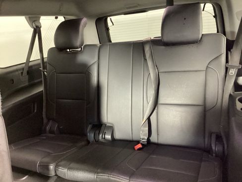 Used 2019 GMC Yukon XL SLT w/ Open Road Package AWD/4WD image 14