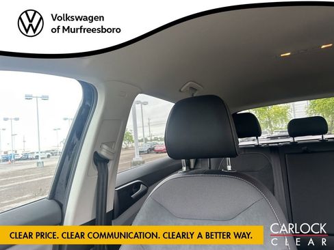 Certified 2022 Volkswagen Taos SE FWD image 23