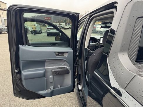 New 2025 Ford Maverick XLT w/ XLT Luxury Package image 14