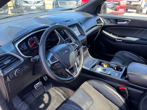 Used 2019 Ford Edge ST w/ Convenience Package AWD/4WD image 12
