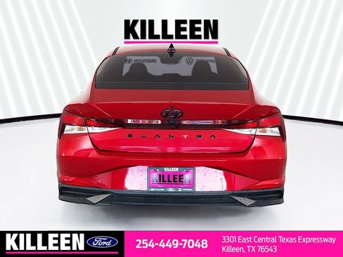 Used 2023 Hyundai Elantra SEL FWD image 8