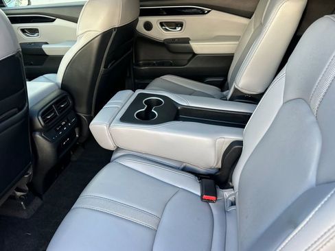 Certified 2024 Honda Pilot Touring image 13