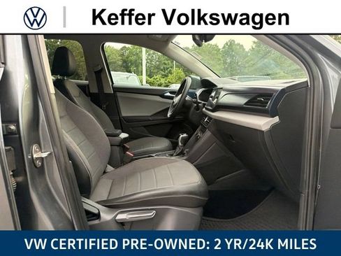 Used 2022 Volkswagen Taos SE FWD image 31