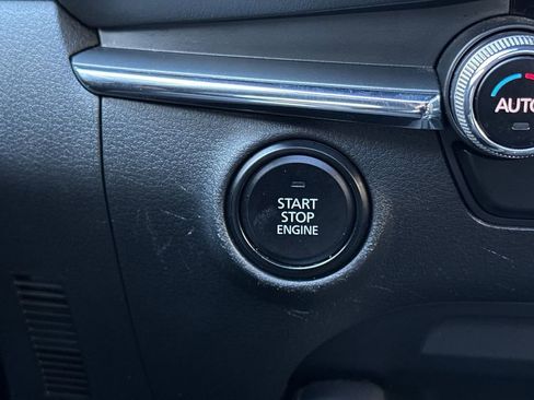 Used 2020 MAZDA MAZDA3 Hatchback w/ Premium Package image 21