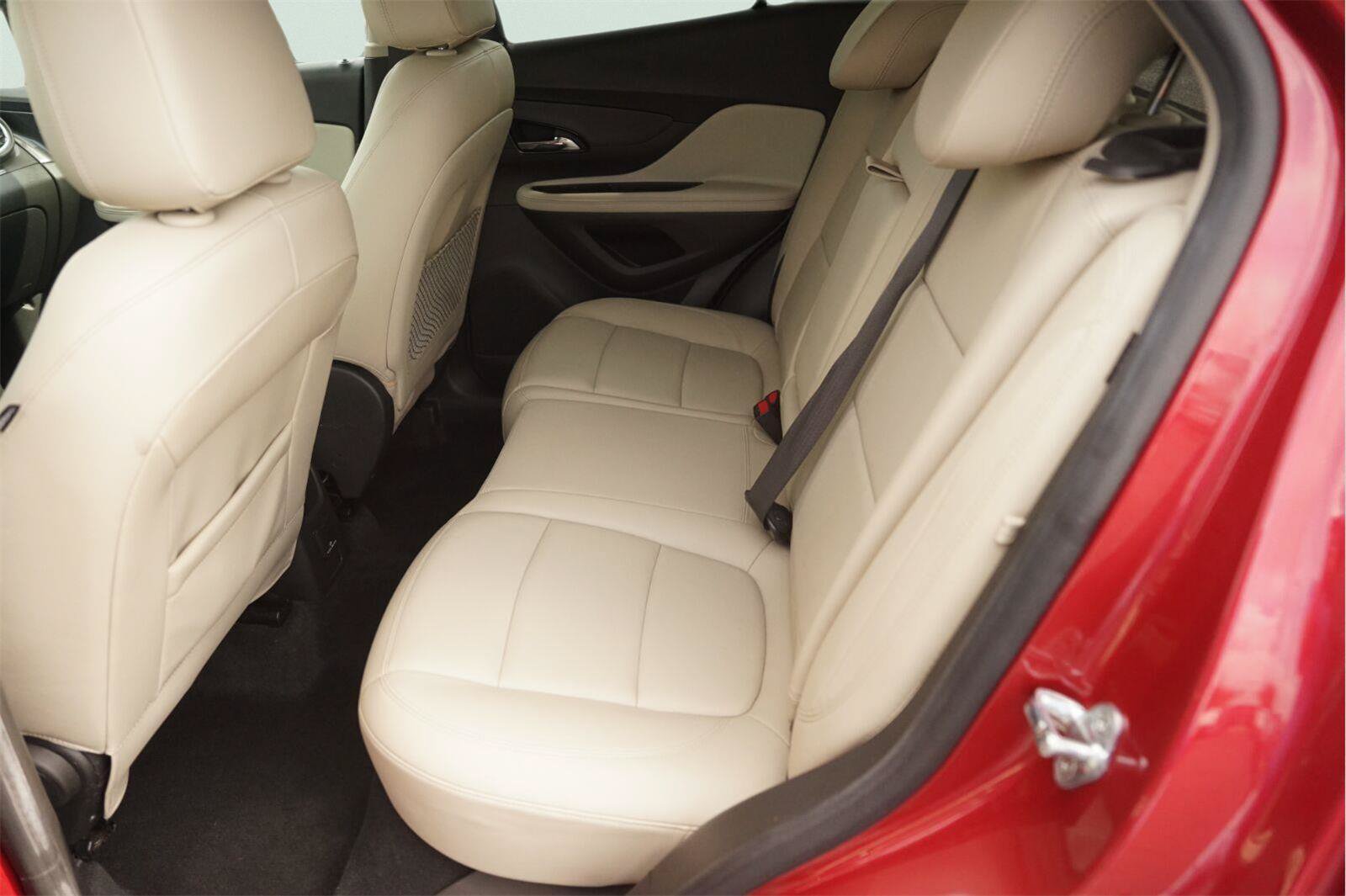 Used 2019 Buick Encore Essence FWD image 12