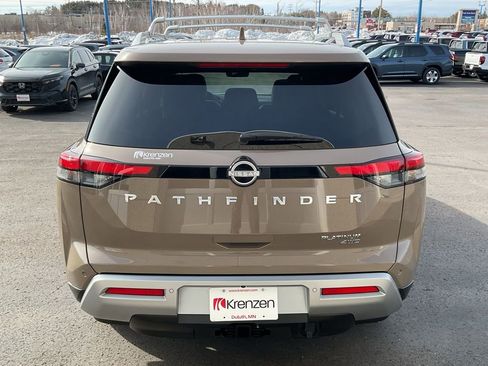 Used 2024 Nissan Pathfinder Platinum w/ Cargo Package AWD/4WD image 6