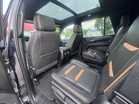 Used 2023 GMC Yukon AT4 w/ Technology Package AWD/4WD image 17