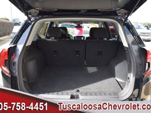 Used 2024 GMC Terrain SLE w/ Driver Convenience Package image 9