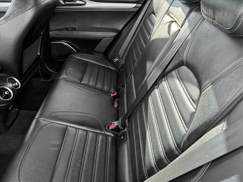 Used 2018 Alfa Romeo Stelvio Ti Sport AWD/4WD image 16
