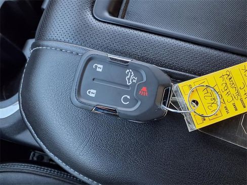 Used 2019 Chevrolet Silverado 1500 High Country w/ Technology Package image 19