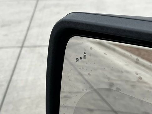 Used 2024 Ford F150 Lightning Flash image 7